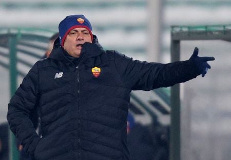 Técnico da AS Roma, José Mourinho, na Bulgária