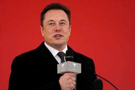 Elon Musk, dono da Tesla, em Xangai Elon Musk, dono da Tesla, em Xangai