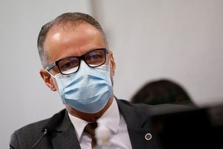 Presidente da Anvisa em sessão no Senado