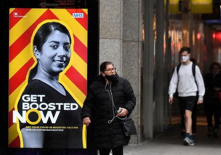 Campanha de saúde do governo para tomar a dose de reforço da Covid-19 em Londres, Reino Unido