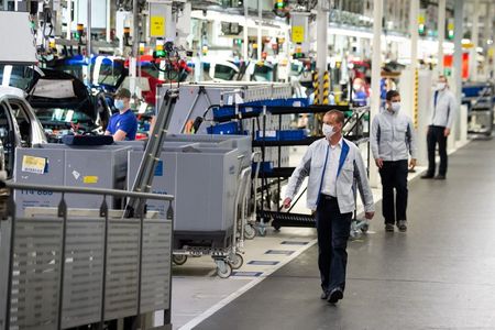 FILE PHOTO: VW re-starts Europe’s largest car factory after coronavirus shutdown