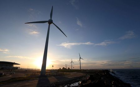 Turbina em parque de geração de energia eólica em Fortaleza, no Ceará, Brasil Turbina em parque de geração de energia eólica em Fortaleza, no Ceará, Brasil
