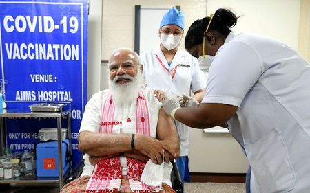 Premiê italiano Modi recebe dose da Covaxin Premiê italiano Modi recebe dose da Covaxin