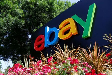 Logo da eBay fotografado em San Jose, Califórnia (EUA)