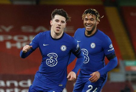 Mason Mount comemora gol do Chelsea