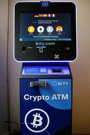 Caixa eletrônico de Bitcoin, Ether, Litecoin e Monero em Zurique Caixa eletrônico de Bitcoin, Ether, Litecoin e Monero em Zurique