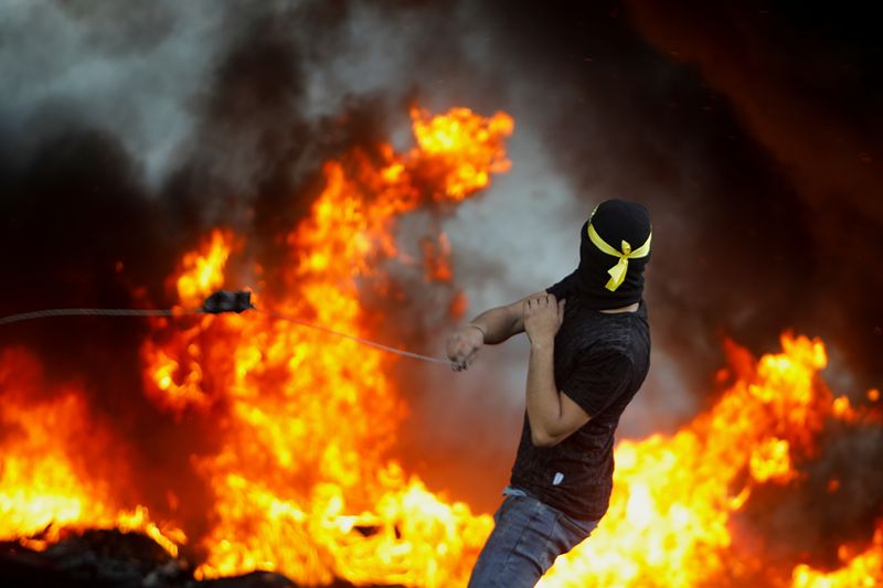 Palestinos protestam contra Israel Palestinos protestam contra Israel
