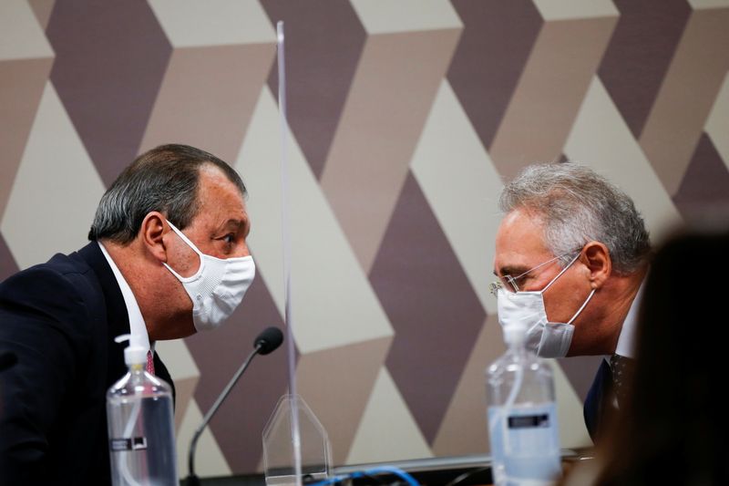 Senadores Omar Aziz e Renan Calheiros