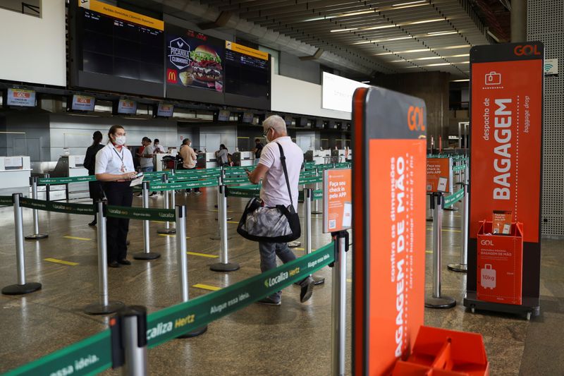 Check-in para voo da Gol no aeroporto de Guarulhos (SP)