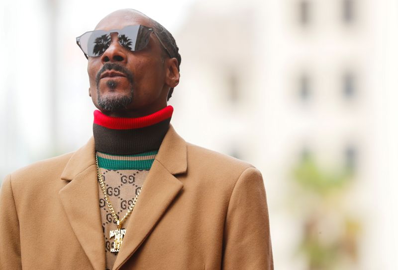 Rapper Snoop Dogg na Calçada da Fama, em Los Angeles REUTERS/Mike Blake