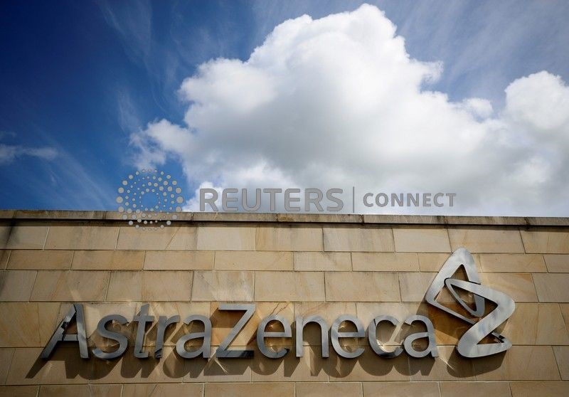 Logo da AstraZeneca em unidade da empresa em Macclesfield, no Reino Unido