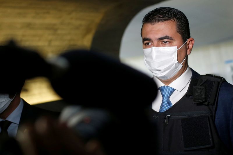 Deputado federal Luís Miranda chega ao Senado para prestar depoimento à CPI