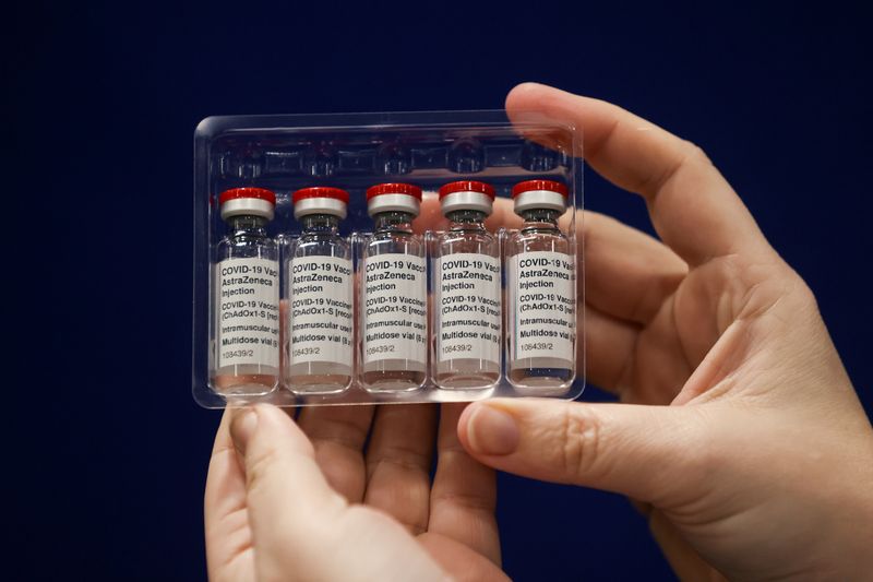 Frascos da vacina contra Covid-19 Oxford-AstraZeneca em centro de vacinação em Newcasttle, no Reino Unido
