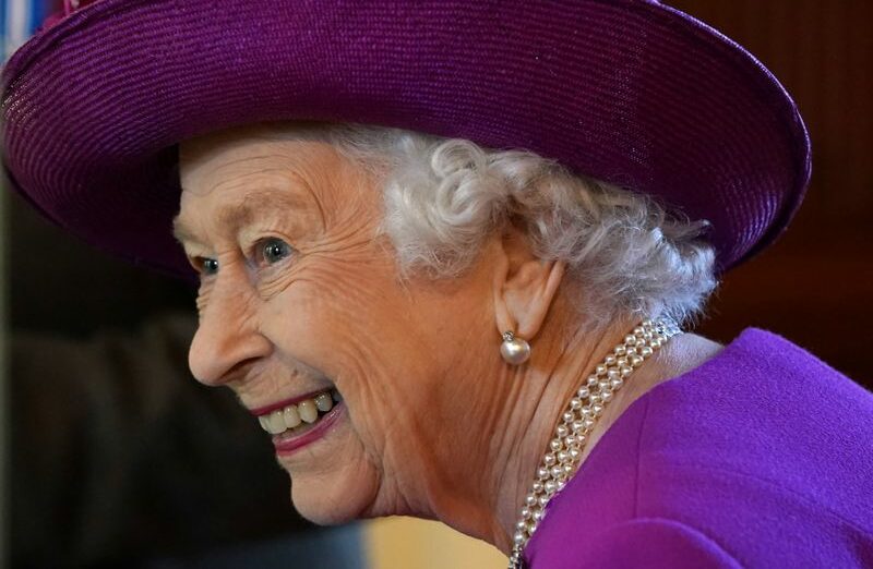 Rainha Elizabeth em visita à Escócia