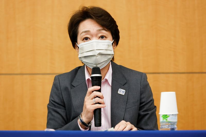 Presidente do comitê organizador da Tóquio 2020, Seiko Hashimoto, durante entrevista coletiva em Tóquio