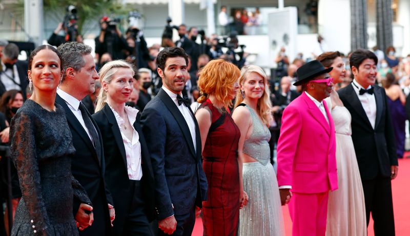 Membros do júri do Festival de Cannes no tapete vermelho