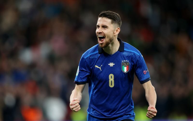 Jorginho comemora pênalti decisivo em vitória da Itália sobre a Espanha