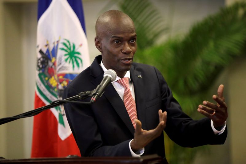 Jovenal Moise durante entrevista coletiva em Porto Príncipe