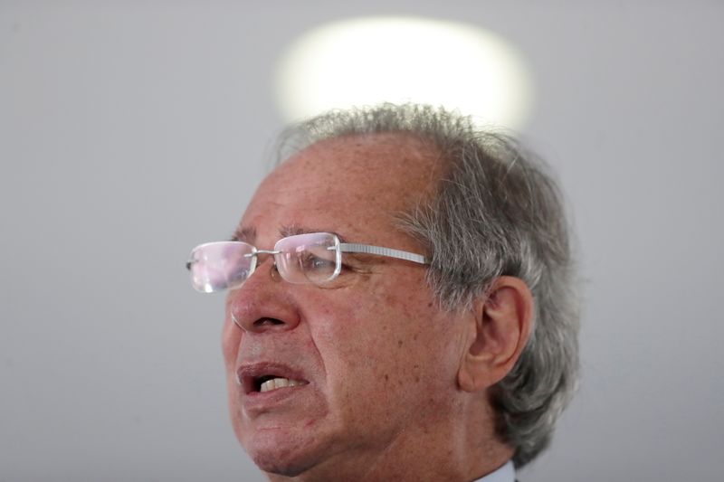 Guedes em evento no Planalto