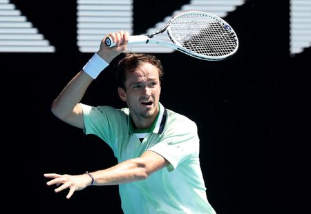 Tenista russo Daniil Medvedev durante partida do Aberto da Austrália em Melbourne