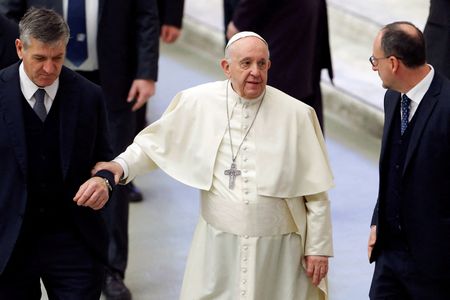 Papa Francisco durante audiência geral semanal no Vaticano