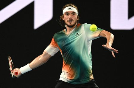 Stefanos Tsitsipas durante partida contra Jannik Sinner no Aberto da Austrália Stefanos Tsitsipas durante partida contra Jannik Sinner no Aberto da Austrália