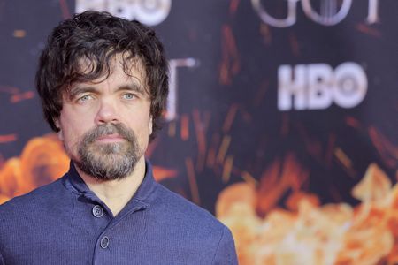 Ator Peter Dinklage chega para pré-estreia de temporada final de “Game of Thrones” em Nova York