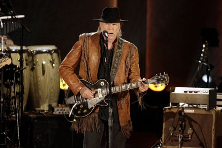 Neil Young faz apresentação em Washington