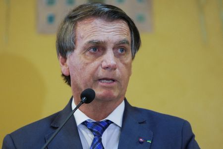 Presidente Jair Bolsonaro durante visita ao Suriname
