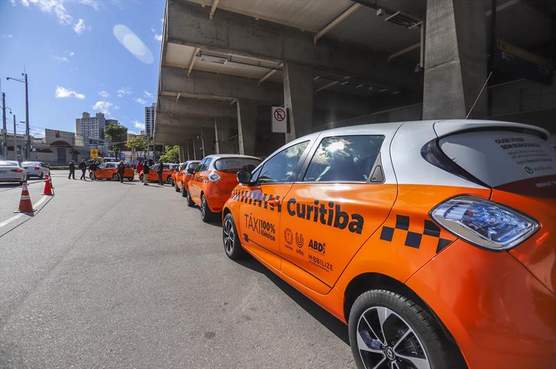 taxis-eletricos-curitiba