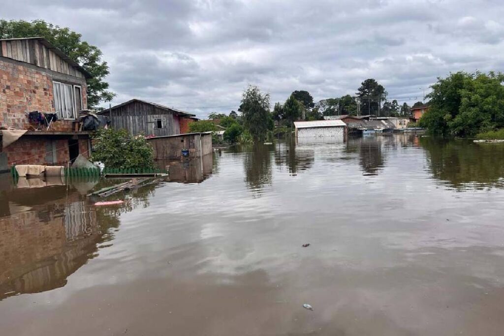 temporal-no-parana-atinge-milhares-de-pessoas temporal-no-parana-atinge-milhares-de-pessoas