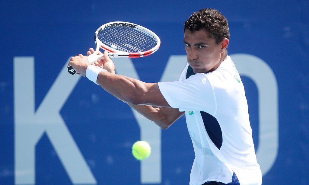 tenis Adam Davy