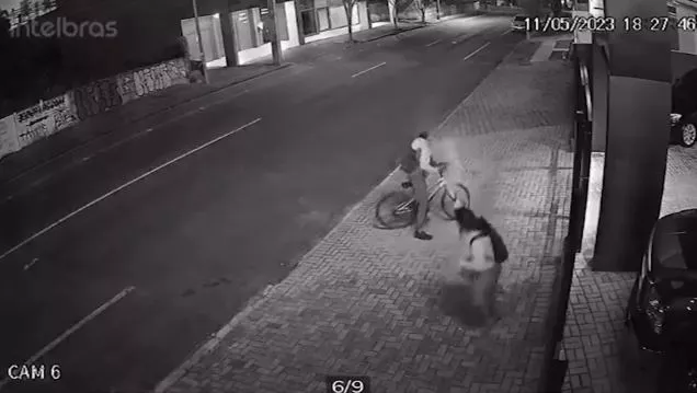 tentativa-de-assalto Vídeo: mulher percebe que iria ser assaltada e reage com spray de pimenta