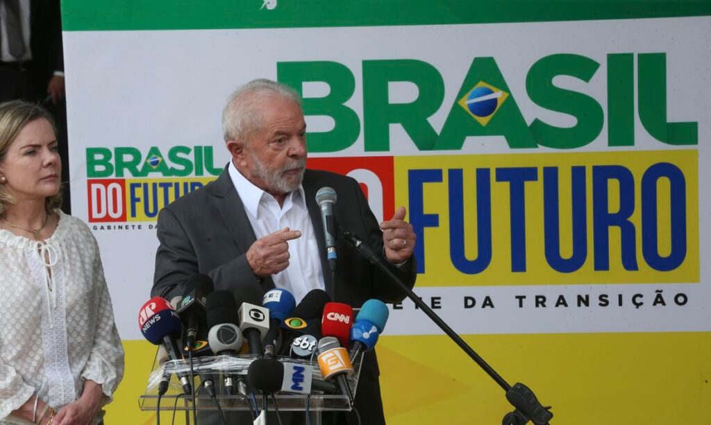 O Presidente Eleito Luiz Inacio Lula da Silva durante Entrevista no CCBB. O Presidente Eleito Luiz Inacio Lula da Silva durante Entrevista no CCBB.