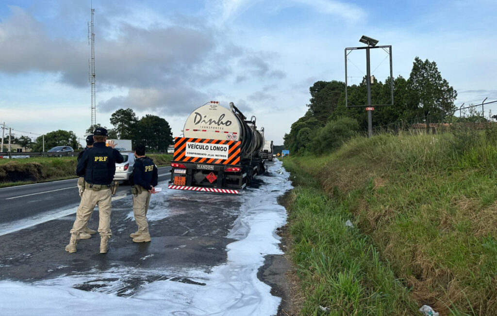 transito-br-277-caminhao