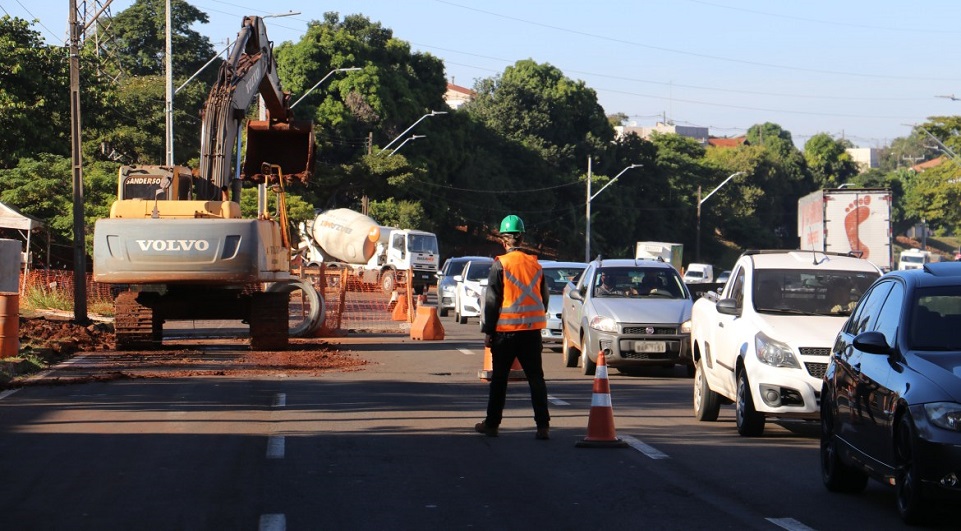 transito-obra-rua-belgica-VH-1