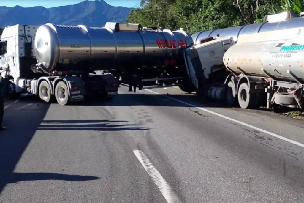 transito-trecho-serra-do-mar-br-277