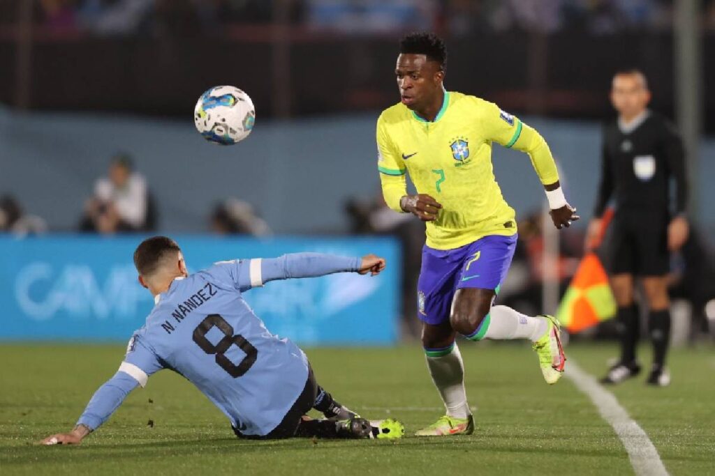 uruguai-brasil-eliminatorias-17-10 uruguai-brasil-eliminatorias-17-10