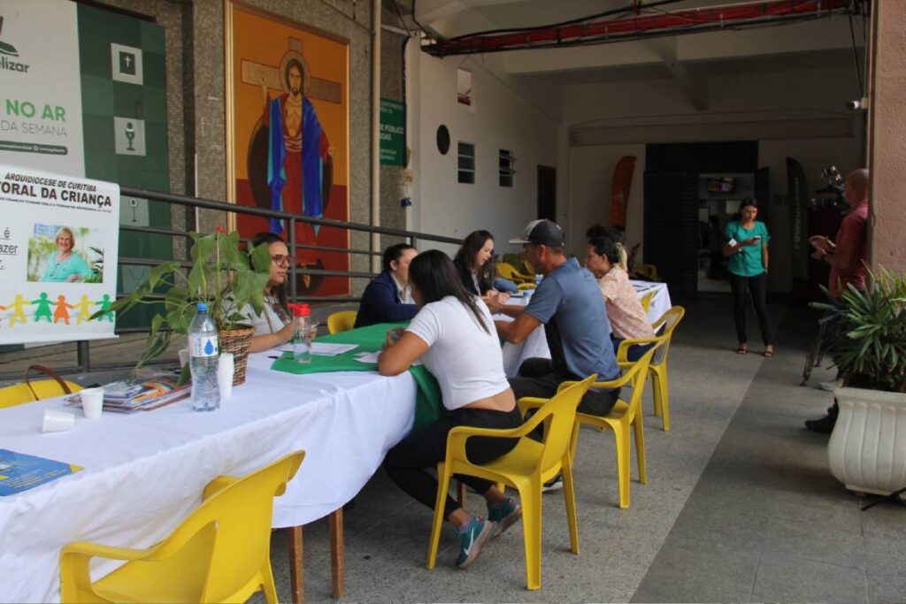 vagas-de-emprego-curitiba-evangelizar