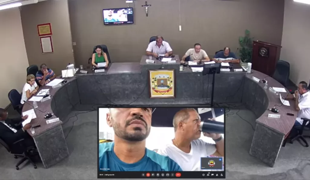 vereadores-votam-salario-praia vereadores-votam-salario-praia