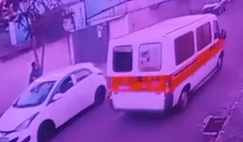 video-crianca-atropelada-van video-crianca-atropelada-van