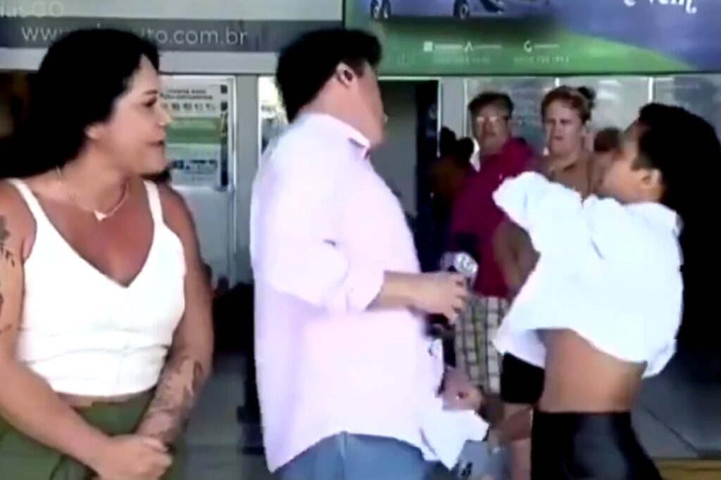video-jovem-da-tapa-na-cara-de-reporter-apos-chilique-iphone-15 video-jovem-da-tapa-na-cara-de-reporter-apos-chilique-iphone-15
