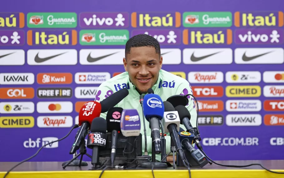 vitor roque