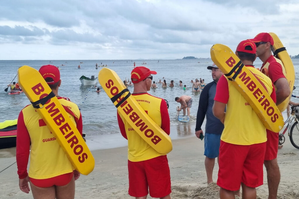 Bombeiros realizam 66,7 mil ações preventivas junto aos veranistas – Bombeiros realizam 66,7 mil ações preventivas junto aos veranistas –
