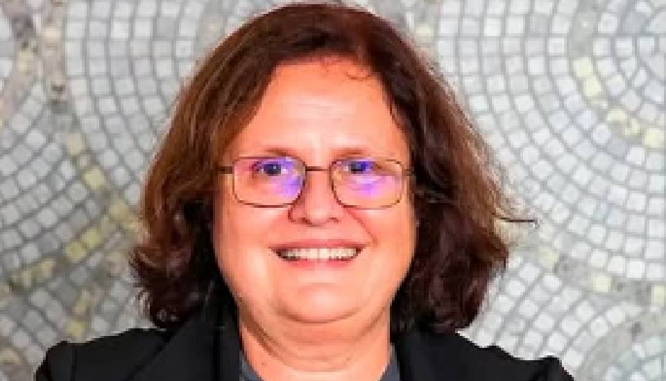 beatriz-battistella-nadas