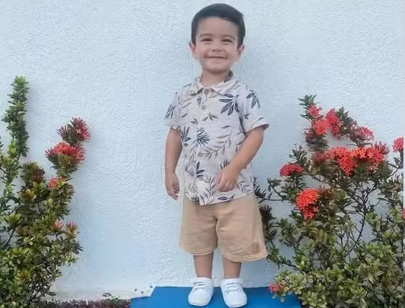 menino-de-2-anos-esquecido-no-carro