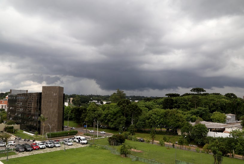 frente-fria-chuva