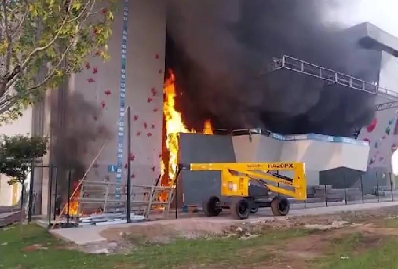 incendio-no-peladeiro