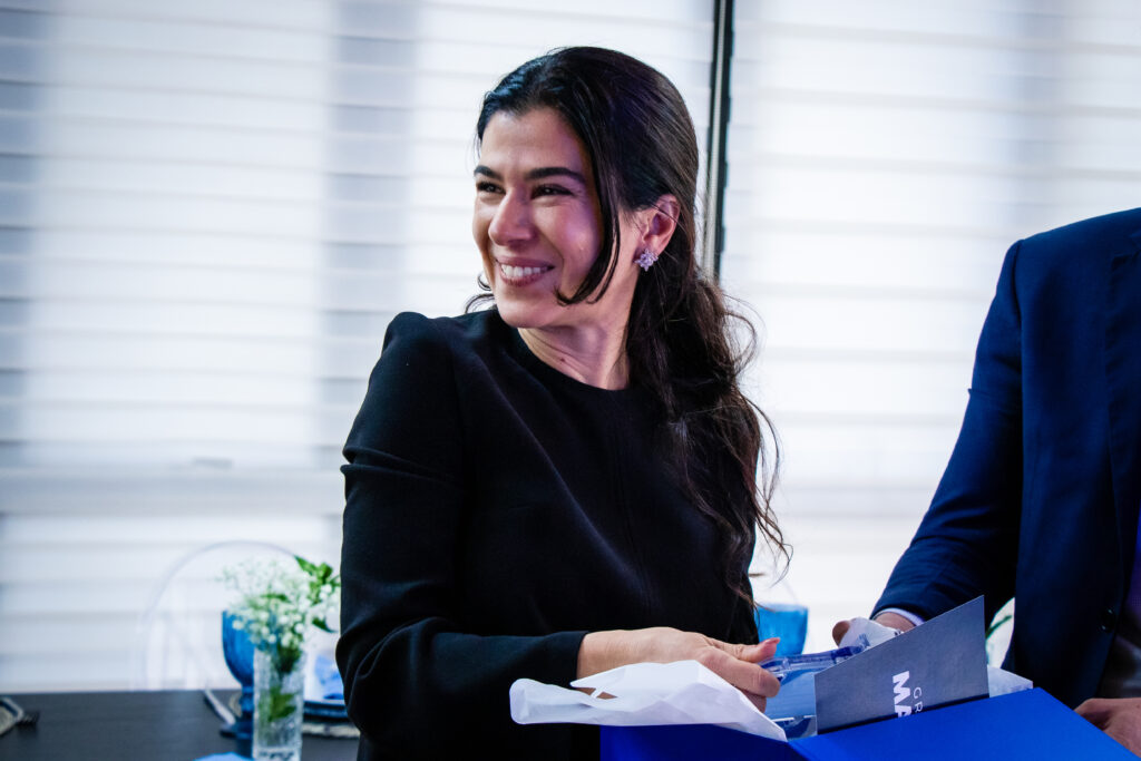 VISITA_RENATA_ABRAVANEL-01