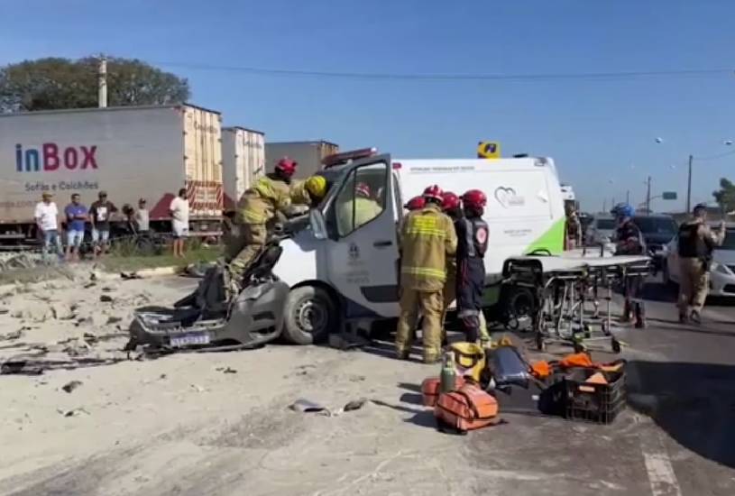 acidente-ambulancia-umuarama